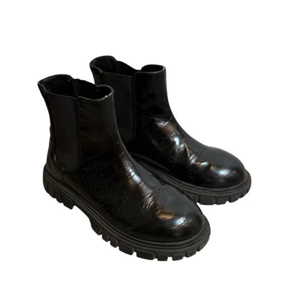Zara Other - Girls Zara crew cuts black slip on boots size 2